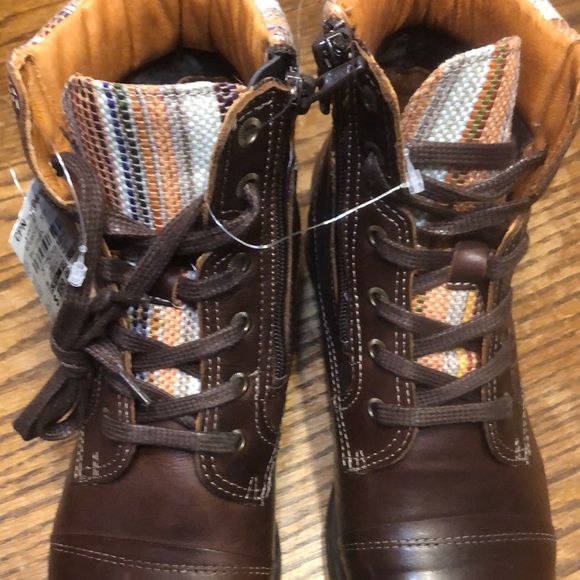 NWT Taos Captain cap toe Portuguese leather boot - Picture 14 of 16